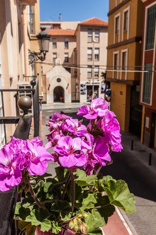 Urbanchicmalaga 3 Bedroom Spacious Quiet Historic Malaga Apt Bagian luar foto