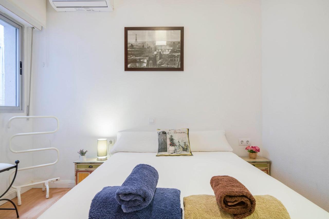 Urbanchicmalaga 3 Bedroom Spacious Quiet Historic Malaga Apt Bagian luar foto