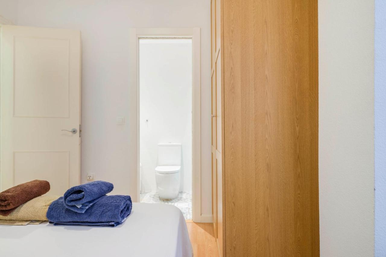 Urbanchicmalaga 3 Bedroom Spacious Quiet Historic Malaga Apt Bagian luar foto